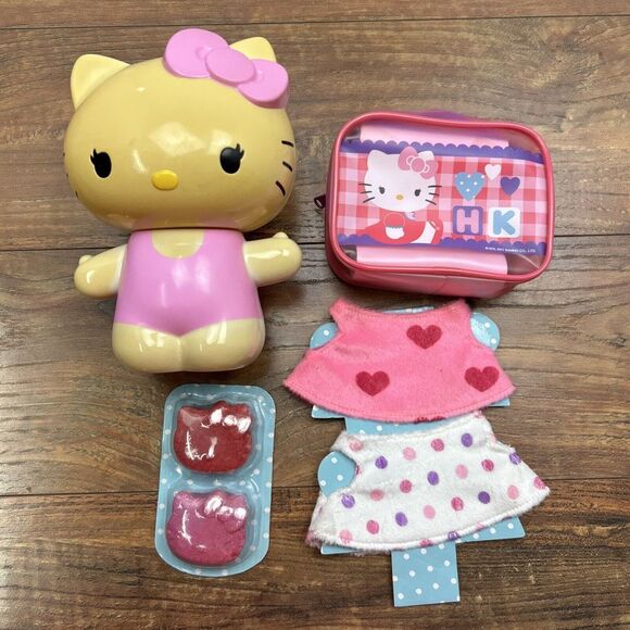 2011 Hello Kitty Bubble Bath Decanter Figure 2 Outfits Storage Bag‎ Fizzies ** - Picture 1 of 15